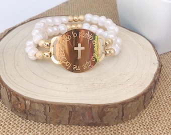 Pulsera cristiana de perlas de agua dulce hecha a mano, dije chapado en oro de 18 quilates.