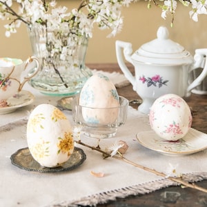 Vintage Style Easter Egg Set, Hand Painted Egg with Flowers, Spring Decoration, Cotton Wool Easter Ornament