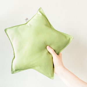 star-shaped pillow Green