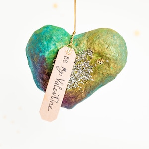 Personalized decorative heart to hang in spun cotton Rainbow