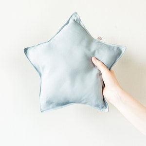 star-shaped pillow image 5