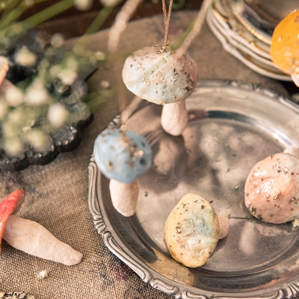 Set of 6 cotton spun mushroom ornaments, cotton wool mushroom decoration, colorful mini mushrooms for hanging