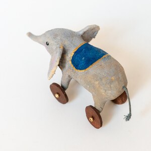 Vintage Inspired Cotton Spun Toy, Animal Spun Cotton Decoration on Wheels, Lion Vintage Toy Imitation image 6