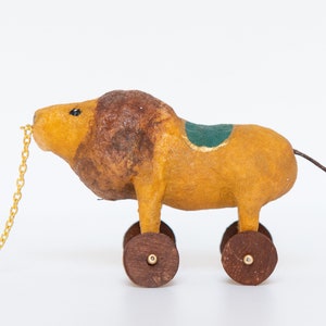 Vintage Inspired Cotton Spun Toy, Animal Spun Cotton Decoration on Wheels, Lion Vintage Toy Imitation image 7