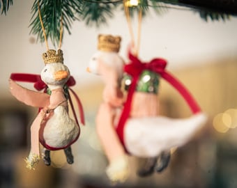 Vintage inspired decoration, Christmas duck with scarf and gifts in cotton wool. Made to order, Christmas duck ornament