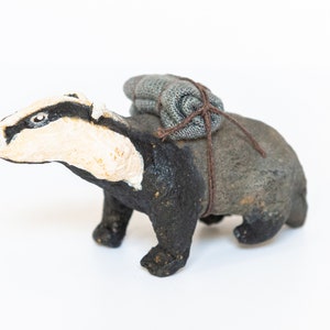 Tasso in cotone filato in stile vintage, decorazione animale di ispirazione vintage, statuina animale infrangibile in cotone idrofilo