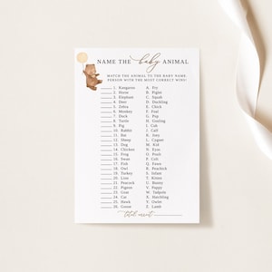 Nazwij grę dla małego zwierzęcia, gry na baby shower bez względu na płeć, gra o tematyce niedźwiedzia Kim jest moja mama, quiz o nazwach małych zwierząt, edytowalny szablon, B168