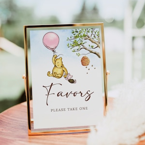 Winnie The Pooh Baby Girl Shower Favors Sign Template, Per favore prendine uno, Winnie-The-Pooh Favors Sign, Baby Shower Sign personalizzato Modificabile B189