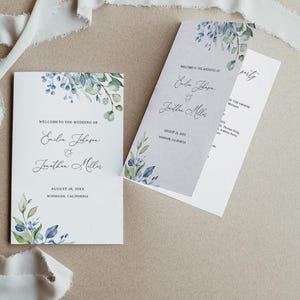 Plantilla de programa de boda plegable en azul empolvado y verde, B163