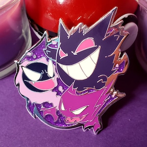 Ghastly Ghouls Family - Ghost Poke Enamel Pin