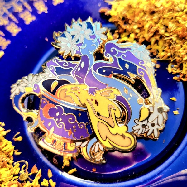 SleepyTime Chamomile Tea Dragon - Enamel Pin