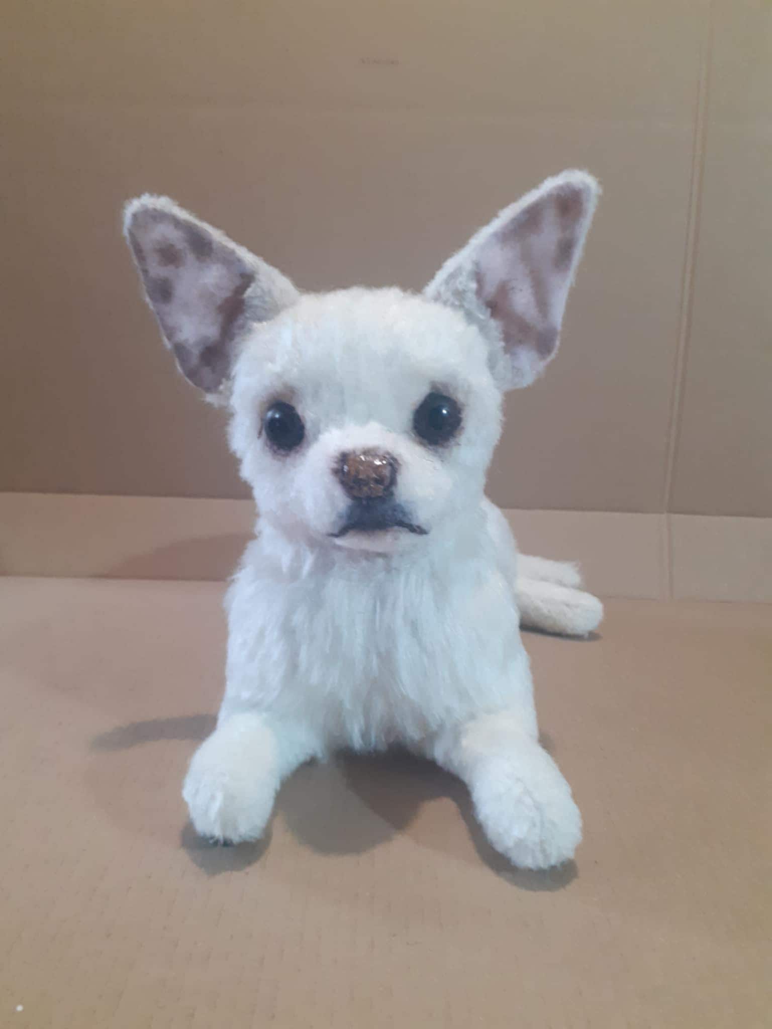 ハンドメイド* ぬいぐるみ*チワワ*白×黒 黒または白のチワワのぬいぐるみペットの置物 - Etsy 日本