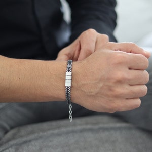 Pulsera de Cuentas para Hombre con Grabado Personalizado para Nombres de Niños - Joyería Personalizada de Acero Inoxidable - Longitud Ajustable - Hasta 6 Nombres