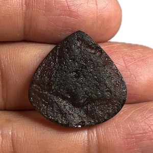 Indochinite Tektite Raw Face 23x23x6 MM, 23.35 Cts