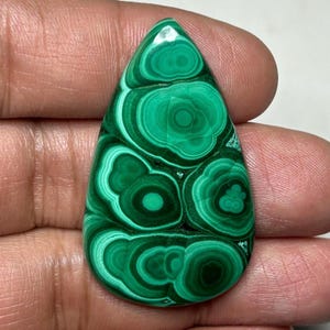 Cabochon en malachite, pierre précieuse du Congo, naturelle 42 x 25 x 4 mm, 52,60 cts