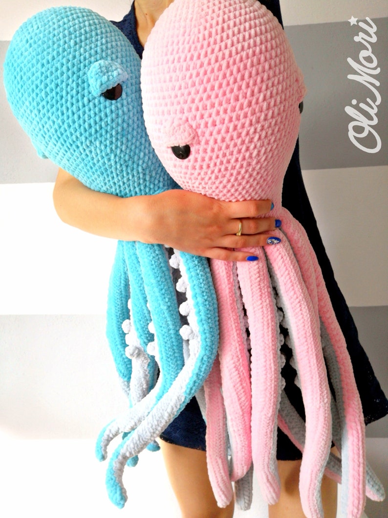 Crochet Octopus XXL pattern in english