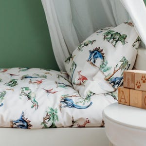 Beautiful Dinosaurs Children's Bedding Set – Dino Themed Bedding for Kids' Room