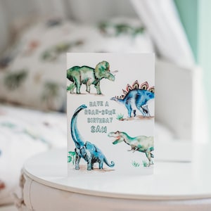 Gepersonaliseerde verjaardagskaart aquarel dinosaurus – aangepaste handgeschilderde kaart met naam