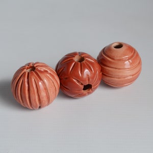 Red Ceramic Spherical Beads: Chunky Macrame Jewelry Making (35mm)