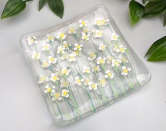 Fused glass hand painted dish ~ White Daisy