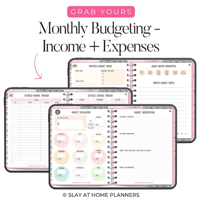 Op de afbeelding: Digitale maandelijkse budgetplanner met roze accenten. De planner bevat secties voor inkomsten, uitgaven, budgetdoelen en observaties. Tekst op de afbeelding luidt "Monthly Budgeting - Income + Expenses" en "Grab Yours".