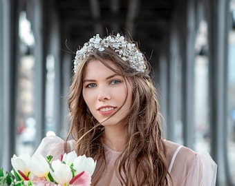 Wedding flower crown Floral crown Flower crown Bridal headpiece Large pearl tiara Silver leaf headband Crystal crown Boho wedding hair piece