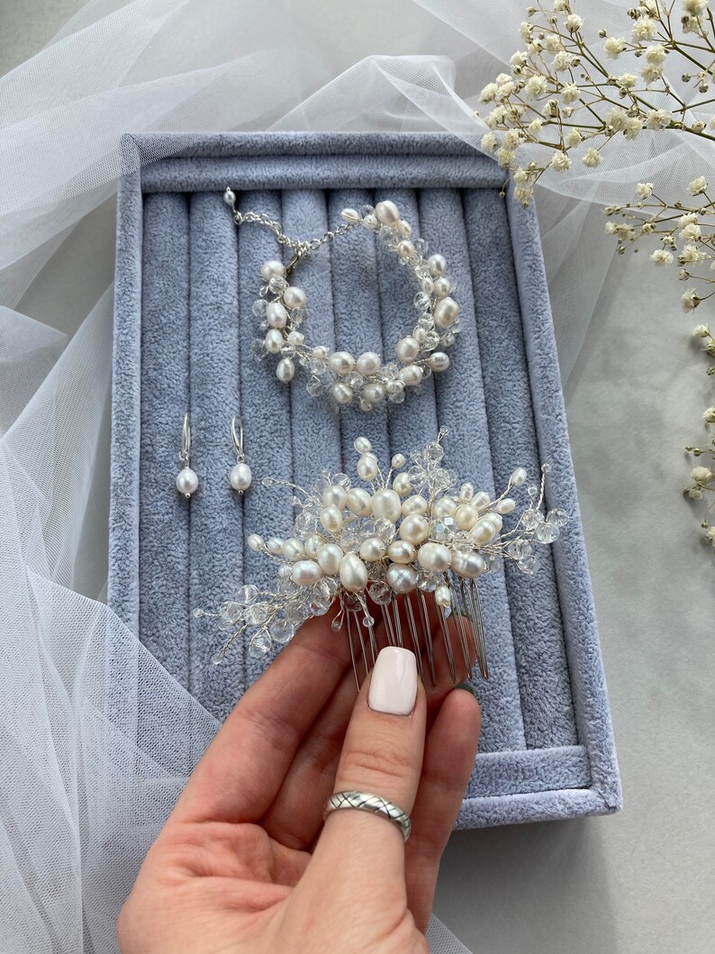 Bridal hair comb Pearl hair comb Wedding set Pearl earrings Vridal bracelet Boho Wedding hair piece Crystal hair comb Small pearl hair piece