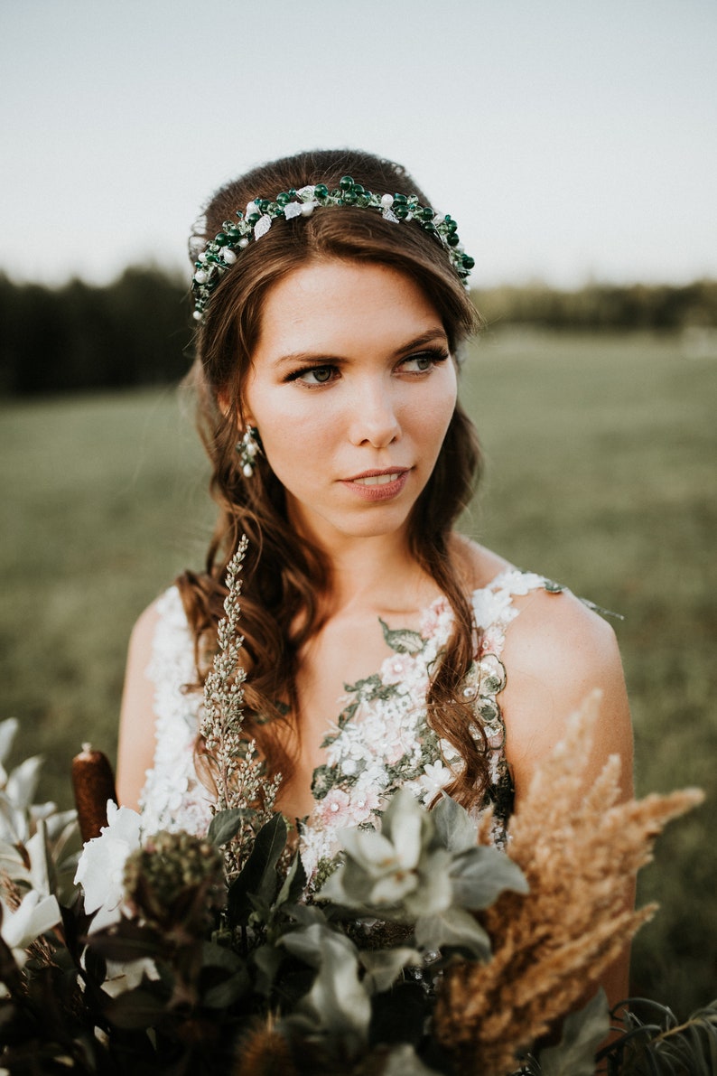 Bridal hair vine Emerald green crown Wedding Boho Headband Silver leaves tiara Wedding Hairpiece Emerald Crystal Silver emerald headpiece