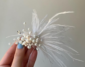 Feather hair pin Ostrich feather hair piece Bridal hair accessory Feather hair comb Silver pearl Swarovski hair comb Boho Wedding hair piece