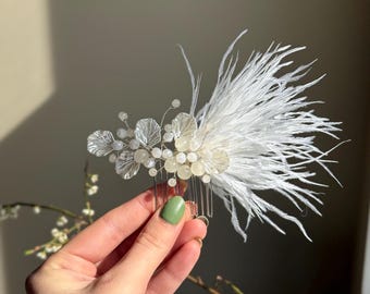 White feather Hair piece White leave Ostrich feather hair piece Feather hair comb Boho Wedding hair piece Feather hair accessory Gatsby comb