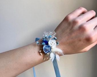 Flower blue  corsage Something Blue Bracelet for bridesmaid  Floral wedding bracelet Dried flower accessory Boutonniere Rustic Ocean wedding