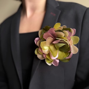 Green pink flower brooch Christmas Flower silk brooch Floral brooch pin corsage Sage green pink wedding accessory Brown green pink brooch