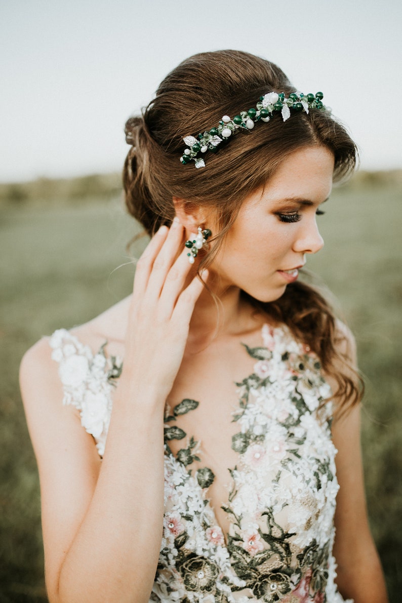 Bridal hair vine Emerald green crown Wedding Boho Headband Silver leaves tiara Wedding Hairpiece Emerald Crystal Silver emerald headpiece