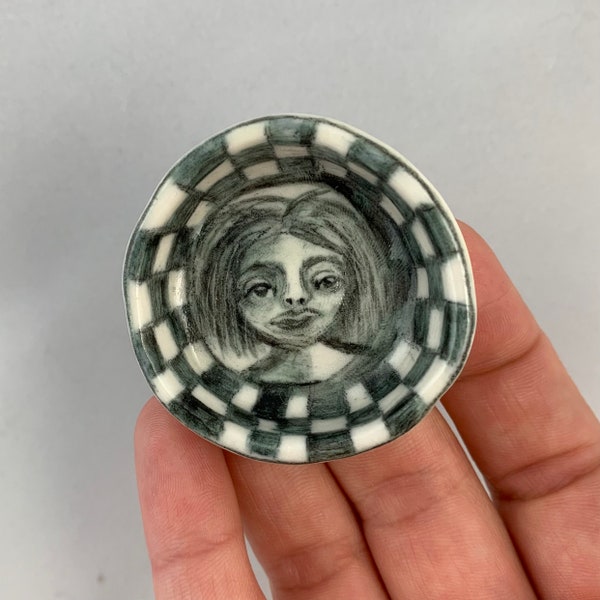 Checkered Lady Dish