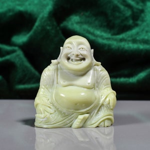Serpentine Laughing Buddha Statue: Good Luck Symbol (341.5 Ct)