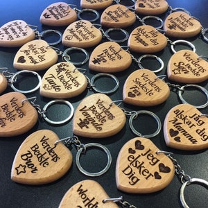 DANISH unusual Gifts Engraved Wooden Keyring Keychain Grandad, Mum, Dad, Grandma, Birthday, Unique Christmas Xmax Gift