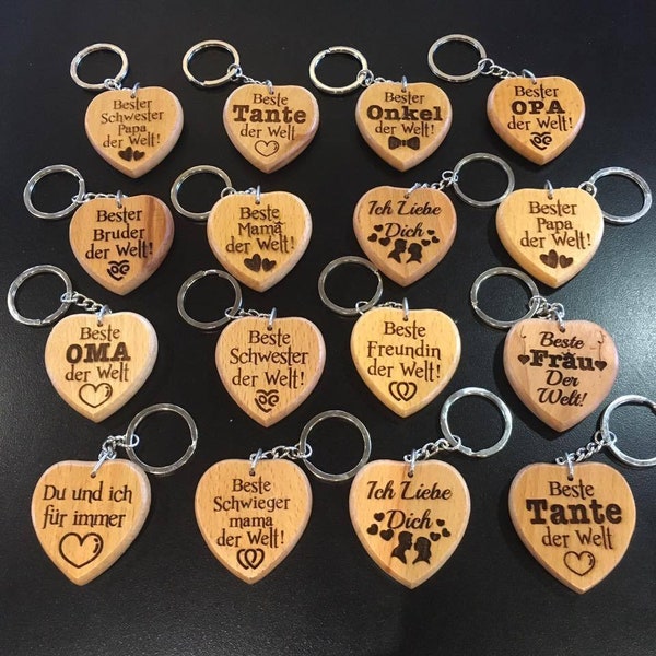 GERMAN / DEUTSCH Gifts Wooden Keyring Keychain Oma Opa Mama Papa Schwester Tante Onkel Bruder Fruend Fraundin Frau Mann Xmas Gift