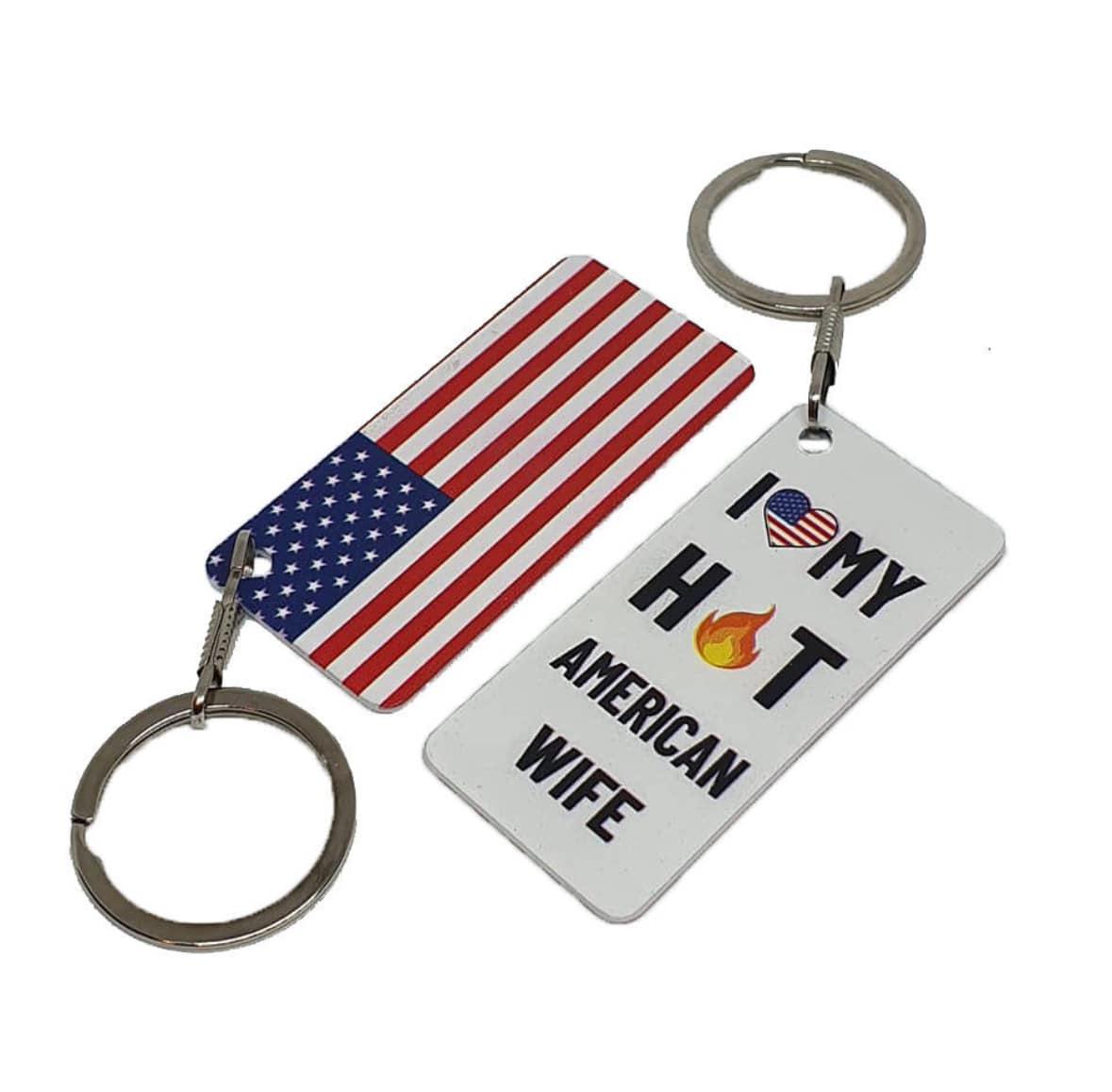 Shop elegant key holders & address tags at Svenskt Tenn