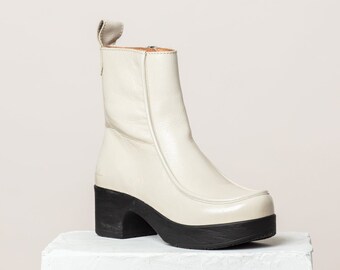 Viola Boot Patent White