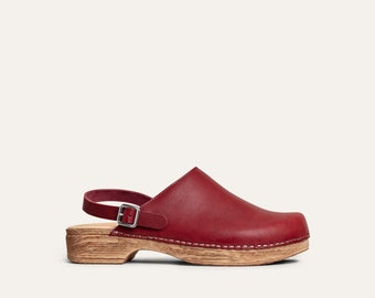 Siri Dark Red low clog