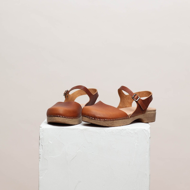 Diana Brown - Soft Clogs