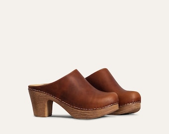 Soft High Heel Classic Brown Slip-on Clog-Lisa Brown | Calou Stockholm | Handcrafted heel shoe | Fashion Slip-on | Ladies footwear |