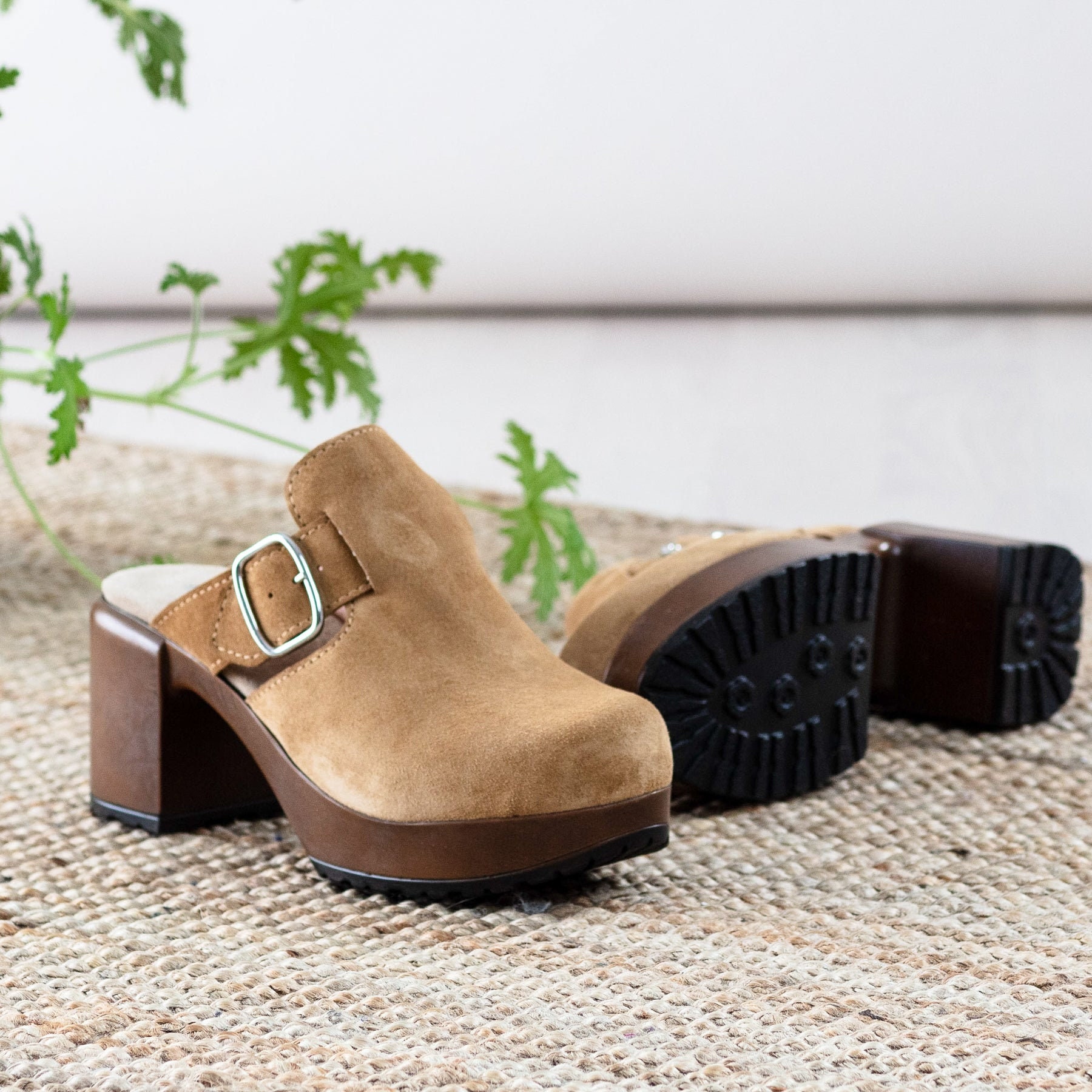 Calou clogs hotsell usa