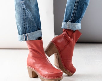 red clog boots
