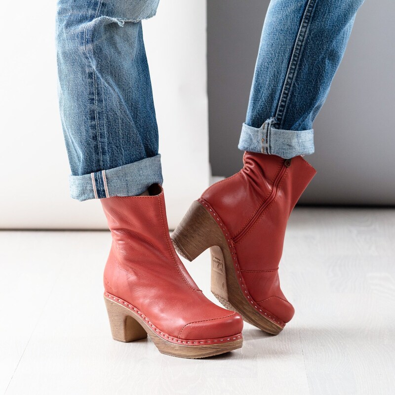 Red clog boots Outlet