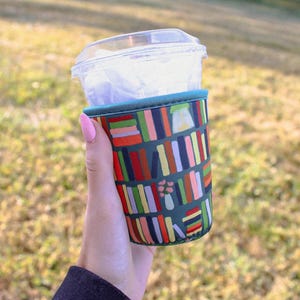 Bookshelf Drink Sleeve // Bookish Iced Coffee Cozy