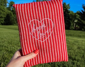 刺繍入りブックラバー Kindle スリーブ // 手縫い電子書籍リーダーケース