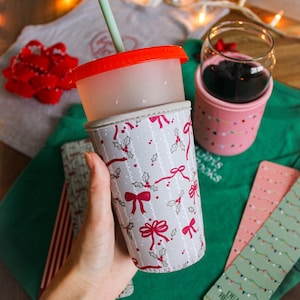 Iced Drink Sleeve // Holiday Holly and Ribbon // Beverage Cup Sleeve // Drink Sleeve
