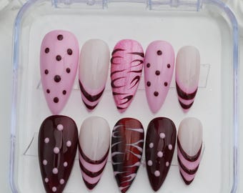 Unghie finte a forma di stella fatte a mano: design cromato oro 3D