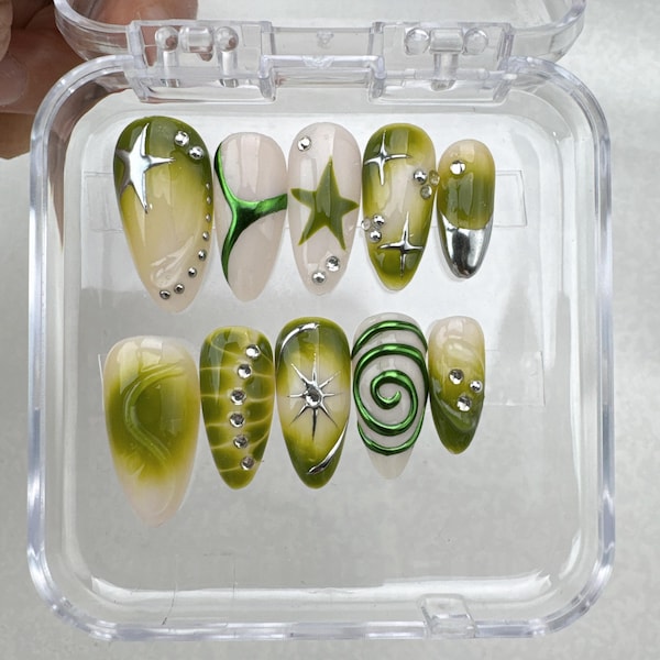 Handmade Gel Press On Nails: Custom Starburst Design